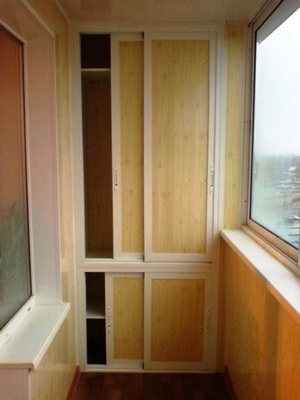 шкафчики на балконе
