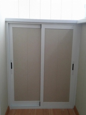 шкафчик для балкона под уровень с выносом