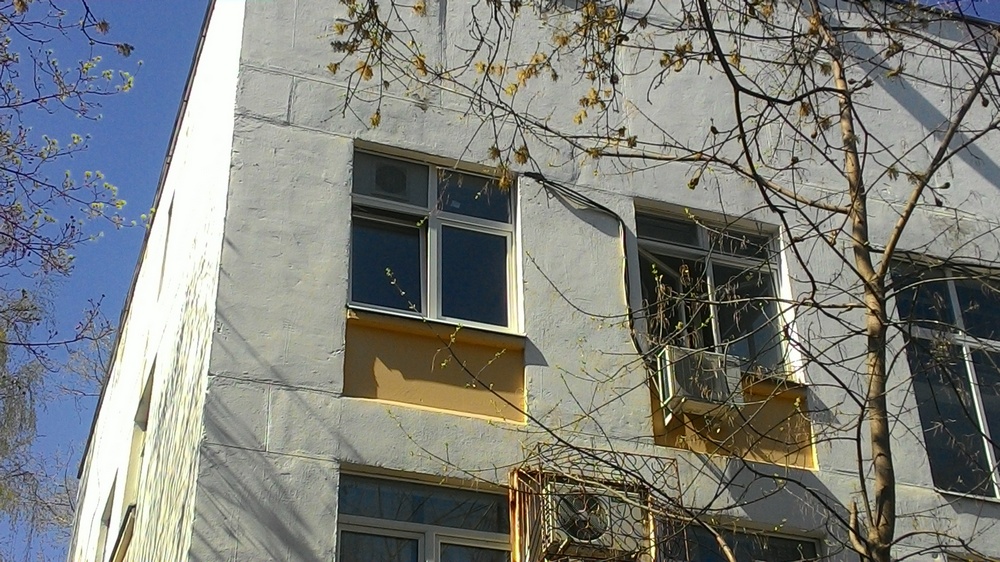вентилятор на окно вид снаружи 